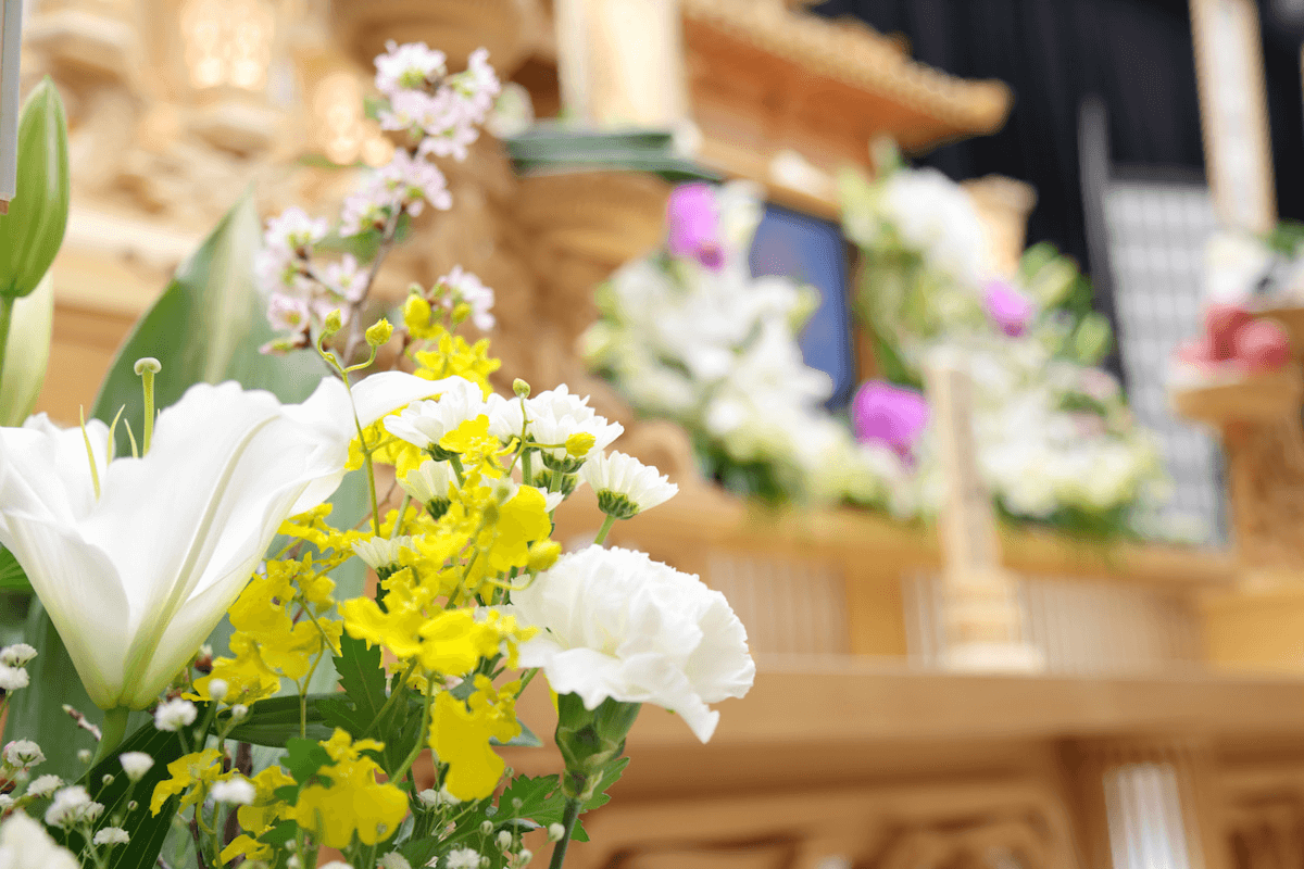 葬儀会場の花